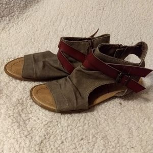 Olive Blowfish Sandals